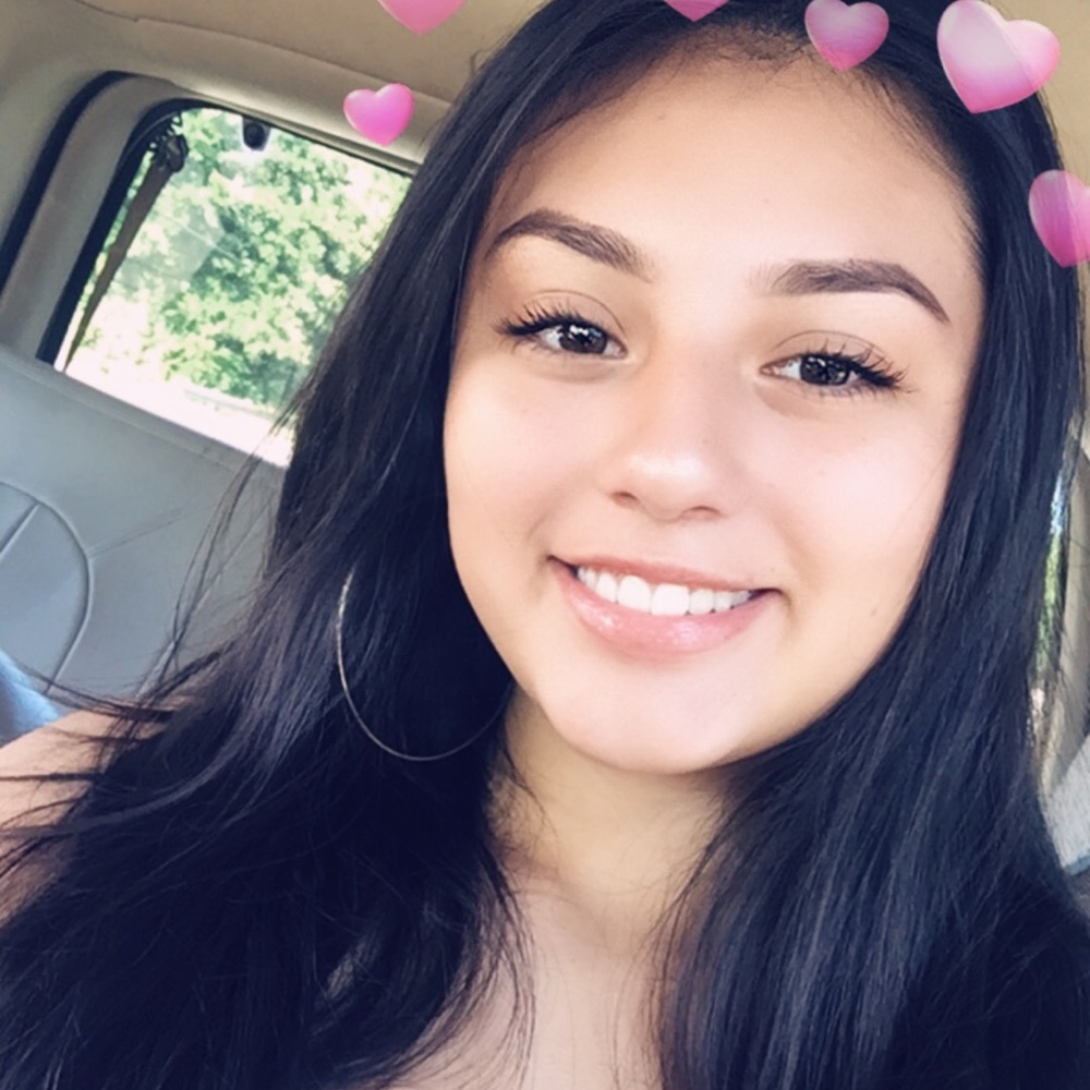 Meet your Posher, Clarissa